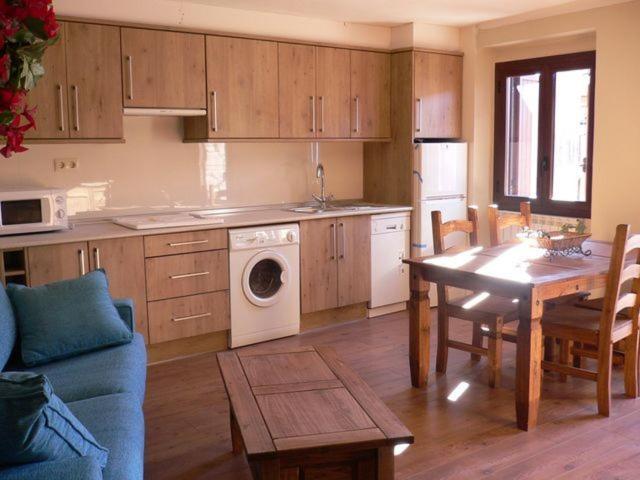 Apartamentos Turisticos Batlle Laspaúles מראה חיצוני תמונה